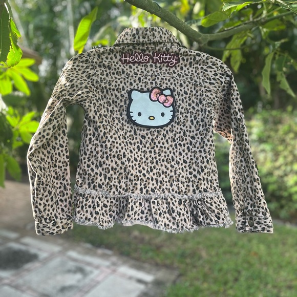 Hello Kitty Jacket - Picture 14 of 14